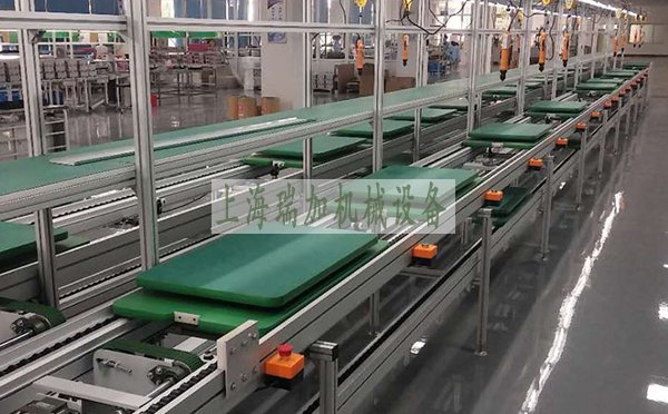 倍速鏈輸送機通常稱爲自流式輸送系統，倍速鏈輸送機主要用於裝配及加工生産線中的物料輸送，其輸送原理是運用倍速鏈條